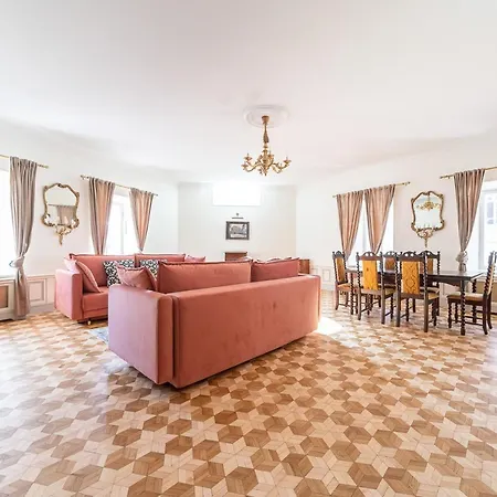 Old Town - Demini Apartment *