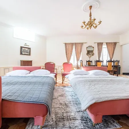 Old Town - Demini Daire